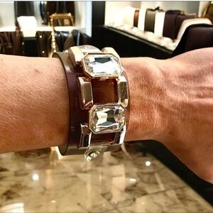 Vintage Langston (80’s) golden tone/crystal snap soft resin strap  bracelet 🤎💎